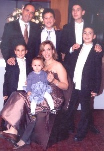 טלי ומשפחתה